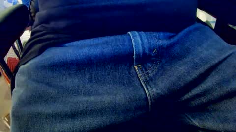 Snapshot of bobbie420_ chatting on February 21, 2025, 3:01 am bobbie420_ online show from February 21, 2025, 3:01 am