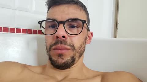 Snapshot of bomale89 chatting on January 17, 2025, 12:31 pm bomale89 online show from January 17, 2025, 12:31 pm