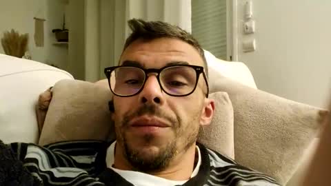 Snapshot of bomale89 chatting on October 1, 2025, 7:09 pm bomale89 online show from October 1, 2025, 7:09 pm