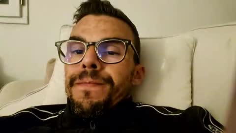 Snapshot of bomale89 chatting on October 31, 2025, 9:16 pm bomale89 online show from October 31, 2025, 9:16 pm