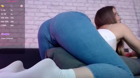 Snapshot of bonbon_aria chatting on November 9, 2025, 11:36 pm Aria online show from November 9, 2025, 11:36 pm