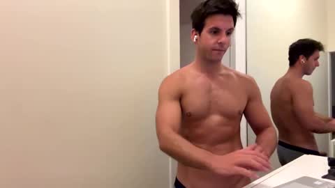 Snapshot of bondi333 chatting on February 21, 2025, 10:17 am Bondi online show from February 21, 2025, 10:17 am