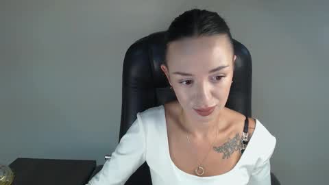 Snapshot of bonniexxx_ chatting on September 18, 2025, 6:26 am Bonnie online show from September 18, 2025, 6:26 am