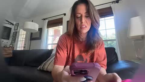 Josie online show from October 13, 2025, 6:52 pm