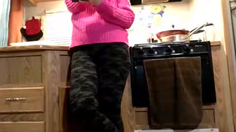 Snapshot of bootyinpantyhose chatting on November 2, 2025, 6:05 am GinaBooty online show from November 2, 2025, 6:05 am