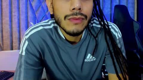 Snapshot of bossdominator1 chatting on October 22, 2025, 4:02 am Boss online show from October 22, 2025, 4:02 am