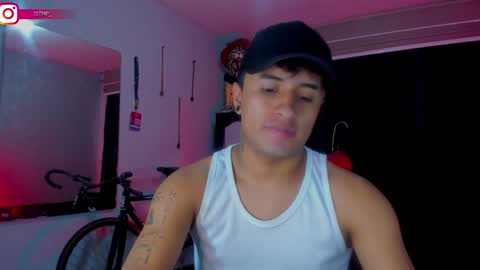 Snapshot of boylatin_777 chatting on February 6, 2025, 9:49 pm miguel  online show from February 6, 2025, 9:49 pm