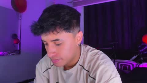 Snapshot of boylatin_777 chatting on February 28, 2025, 11:34 pm miguel  online show from February 28, 2025, 11:34 pm