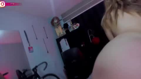 Snapshot of boylatin_777 chatting on March 9, 2025, 5:39 pm miguel  online show from March 9, 2025, 5:39 pm