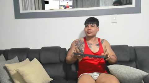 Snapshot of boys_blackandwhite chatting on January 29, 2025, 1:16 am boys_blackandwhite online show from January 29, 2025, 1:16 am