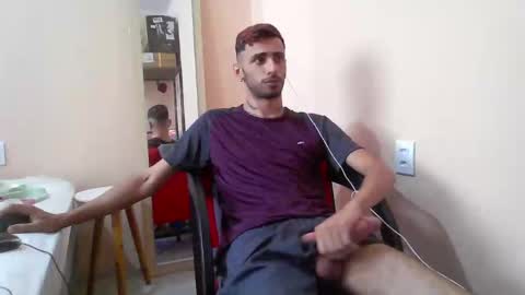 Snapshot of boyzinm2 chatting on January 23, 2025, 4:04 pm boyzinm2 online show from January 23, 2025, 4:04 pm