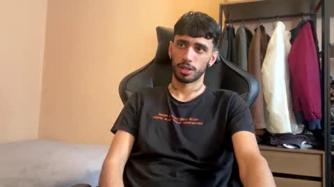 Snapshot of boyzinm2 chatting on November 10, 2025, 10:58 am boyzinm2 online show from November 10, 2025, 10:58 am