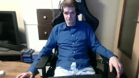 Snapshot of bponie1 chatting on December 24, 2024, 11:00 pm bponie1 online show from December 24, 2024, 11:00 pm