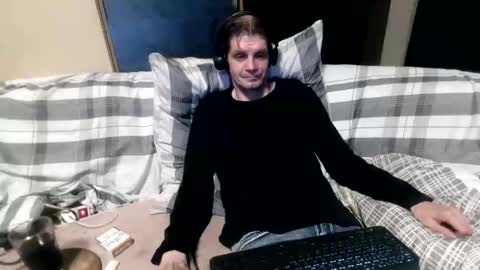 Snapshot of bponie1 chatting on November 7, 2025, 11:38 pm bponie1 online show from November 7, 2025, 11:38 pm