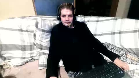 Snapshot of bponie1 chatting on November 15, 2025, 3:59 am bponie1 online show from November 15, 2025, 3:59 am