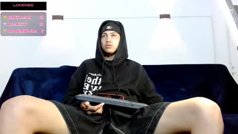 Snapshot of br4ndon_cooper chatting on September 27, 2025, 12:43 pm Brandon online show from September 27, 2025, 12:43 pm