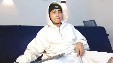 Snapshot of br4ndon_cooper chatting on October 8, 2025, 4:26 pm Brandon online show from October 8, 2025, 4:26 pm