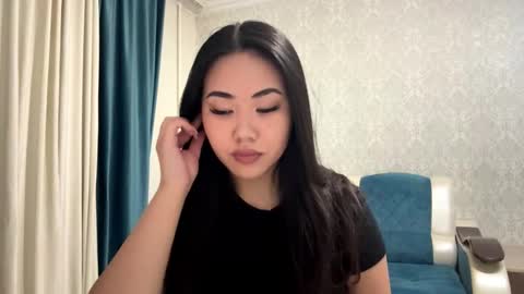 Snapshot of brandysveum chatting on October 16, 2025, 3:13 pm Aypril   online show from October 16, 2025, 3:13 pm