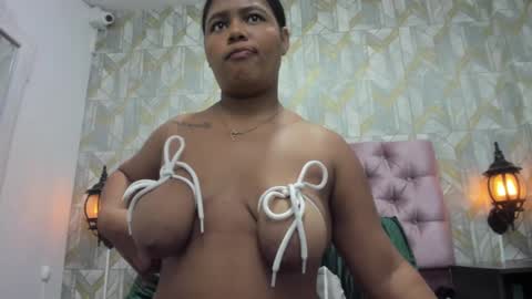 Snapshot of brenda_smith19x chatting on October 1, 2025, 11:05 am brenda_smith19x online show from October 1, 2025, 11:05 am