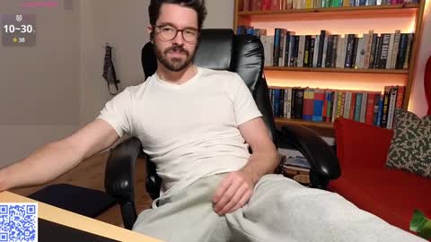 Snapshot of britishpoet chatting on January 11, 2025, 5:51 pm Callum online show from January 11, 2025, 5:51 pm