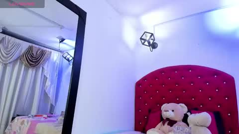 Snapshot of brittany_williams_ chatting on February 25, 2025, 12:34 pm online show from February 25, 2025, 12:34 pm