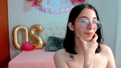 Snapshot of brooklove_doll chatting on December 16, 2024, 1:21 am Brook Loves online show from December 16, 2024, 1:21 am