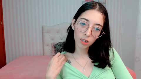 Snapshot of brooklove_doll chatting on December 23, 2024, 4:33 am Brook Loves online show from December 23, 2024, 4:33 am