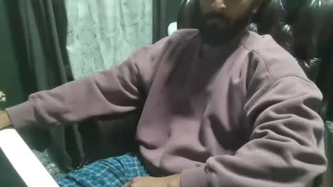 brownbd32 online show from December 18, 2024, 11:08 pm