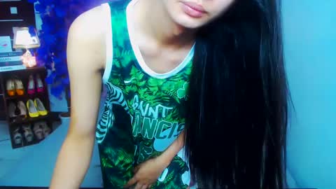 Snapshot of brownsausageroberta chatting on December 15, 2024, 3:24 am Roberta  GODDESS OF PLEASURE AND SEXUALDESIRE   online show from December 15, 2024, 3:24 am