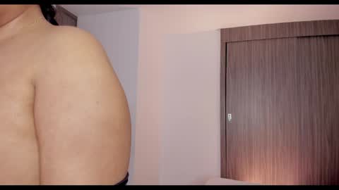 Snapshot of brunnahart chatting on December 11, 2024, 11:32 pm     online show from December 11, 2024, 11:32 pm