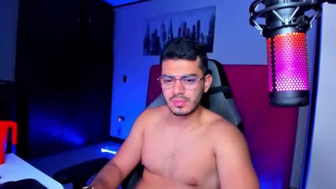 Snapshot of bruno_diaz31 chatting on December 17, 2024, 2:11 pm Bruno online show from December 17, 2024, 2:11 pm