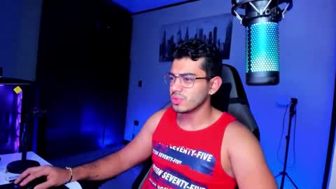Snapshot of bruno_diaz31 chatting on February 14, 2025, 11:42 am Bruno online show from February 14, 2025, 11:42 am