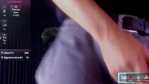 Snapshot of bry_dalton chatting on November 8, 2025, 4:12 am Bry Dalton online show from November 8, 2025, 4:12 am