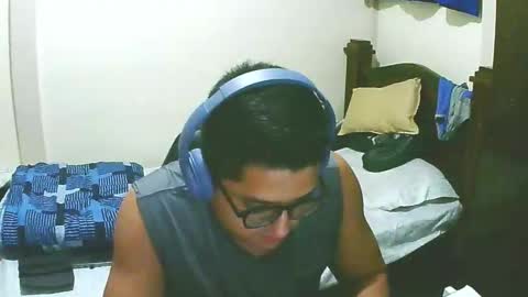 Snapshot of bryanbendy chatting on September 17, 2025, 5:31 am bryanbendy online show from September 17, 2025, 5:31 am