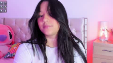 Snapshot of bryonny_ chatting on December 5, 2024, 3:50 pm Carly online show from December 5, 2024, 3:50 pm