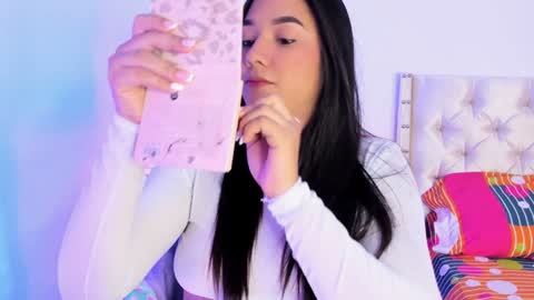 Snapshot of bryonny_ chatting on February 3, 2025, 12:03 pm Carly online show from February 3, 2025, 12:03 pm