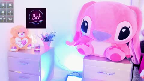 Snapshot of bryonny_ chatting on February 3, 2025, 6:07 pm Carly online show from February 3, 2025, 6:07 pm