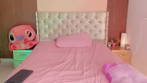 Snapshot of bryonny_ chatting on October 15, 2025, 12:27 pm Carly online show from October 15, 2025, 12:27 pm