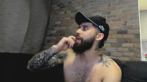 Bryson Jace online show from November 19, 2025, 2:11 am