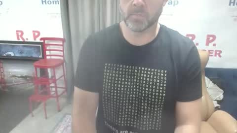 Snapshot of btrthanezra04 chatting on November 10, 2025, 3:00 pm NickRock online show from November 10, 2025, 3:00 pm