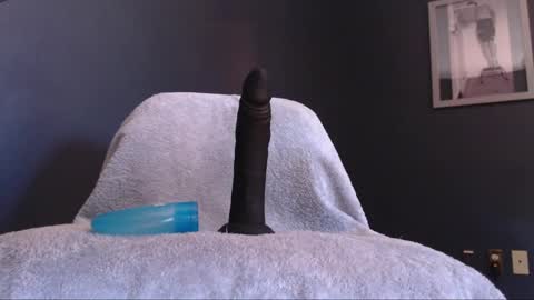 Snapshot of butch215 chatting on September 14, 2025, 3:55 pm Butch online show from September 14, 2025, 3:55 pm