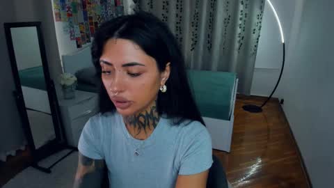 Snapshot of butter_f1y chatting on October 9, 2025, 6:22 am Sabrina online show from October 9, 2025, 6:22 am