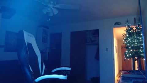 Snapshot of bwall1425 chatting on December 28, 2024, 5:55 am bwall1425 online show from December 28, 2024, 5:55 am