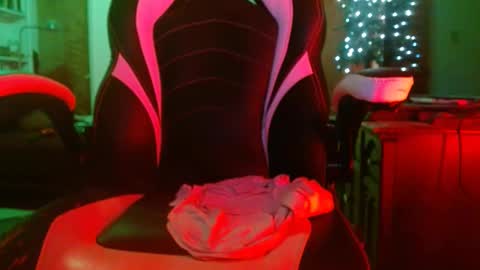 Snapshot of bwall1425 chatting on January 11, 2025, 1:48 am bwall1425 online show from January 11, 2025, 1:48 am