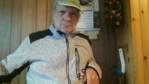 c4u58 online show from September 22, 2025, 3:47 pm