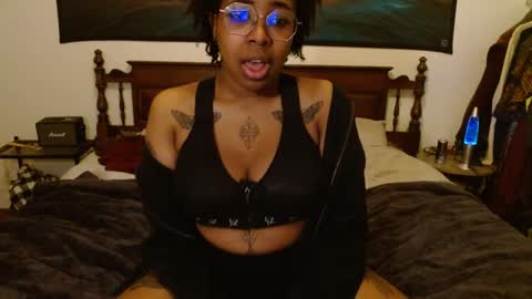 Snapshot of call_me_hedone chatting on January 18, 2025, 1:19 am Hedone online show from January 18, 2025, 1:19 am