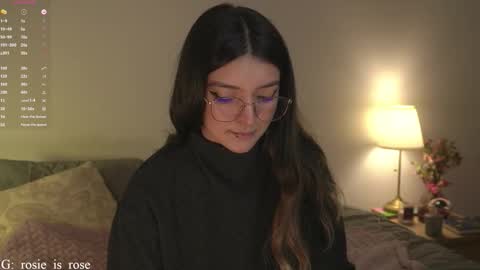 Snapshot of call_me_rosie chatting on October 1, 2025, 4:40 am   online show from October 1, 2025, 4:40 am