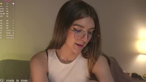 Snapshot of call_me_rosie chatting on October 22, 2025, 3:29 am   online show from October 22, 2025, 3:29 am