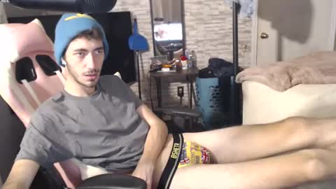 Snapshot of calvin_tanner chatting on December 18, 2024, 12:43 am calvin_tanner online show from December 18, 2024, 12:43 am