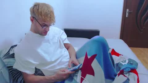 Snapshot of calvinjohnlad chatting on January 19, 2025, 7:15 pm Calvinjohnlad online show from January 19, 2025, 7:15 pm